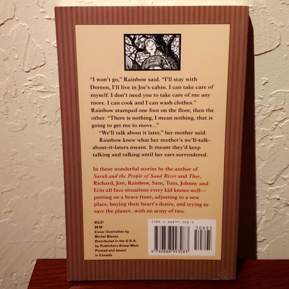 🌻Garbage Creek by W.D. Valgardson Children's Chapter Paperback Book - Picture 2 of 4